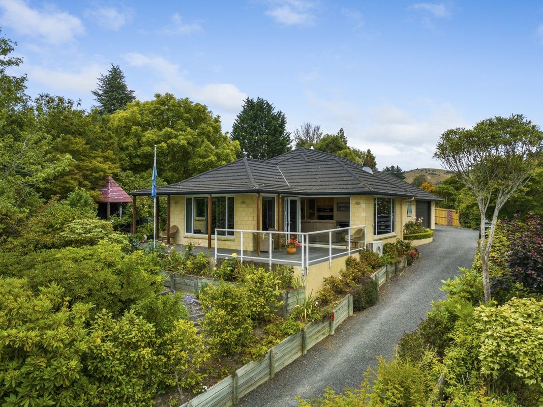 7 Sandhead Street, Waihola - Carousel 1