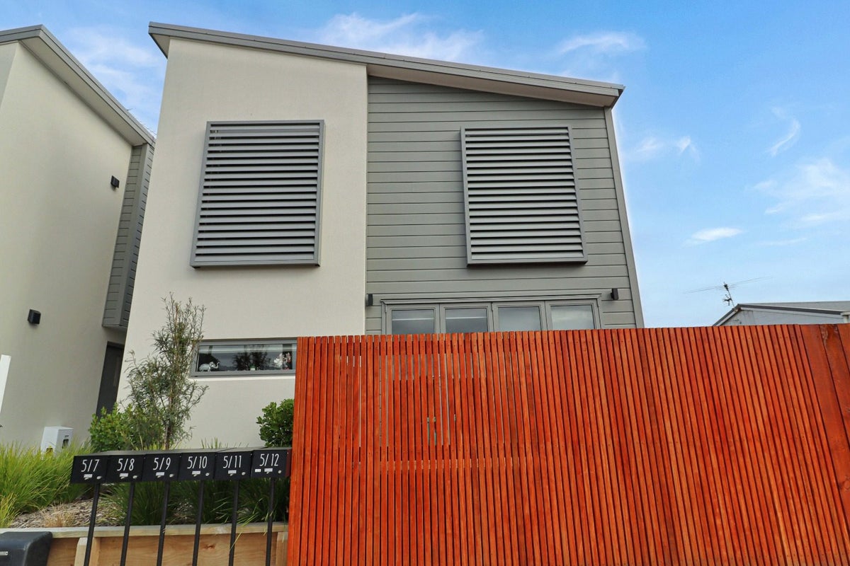 12/5 Taine Street, Taita, Lower Hutt - Carousel 1