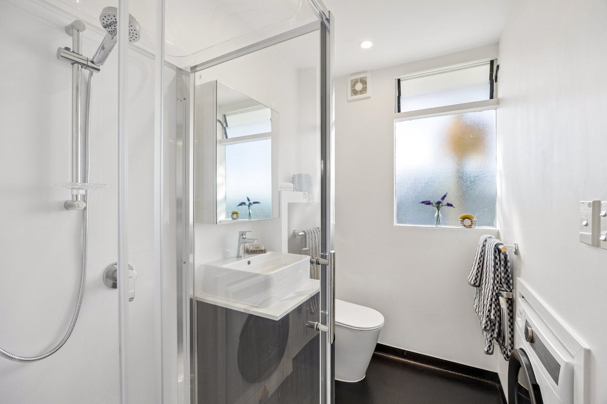 7/25 Wallace Street, Herne Bay, Auckland - Carousel 11