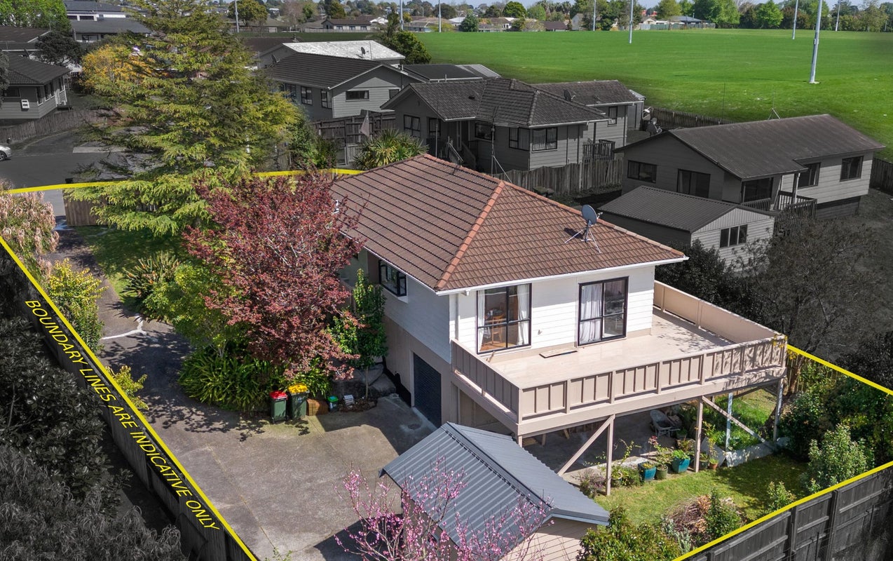 24 Southview Place, Wattle Downs, Auckland - Carousel 1