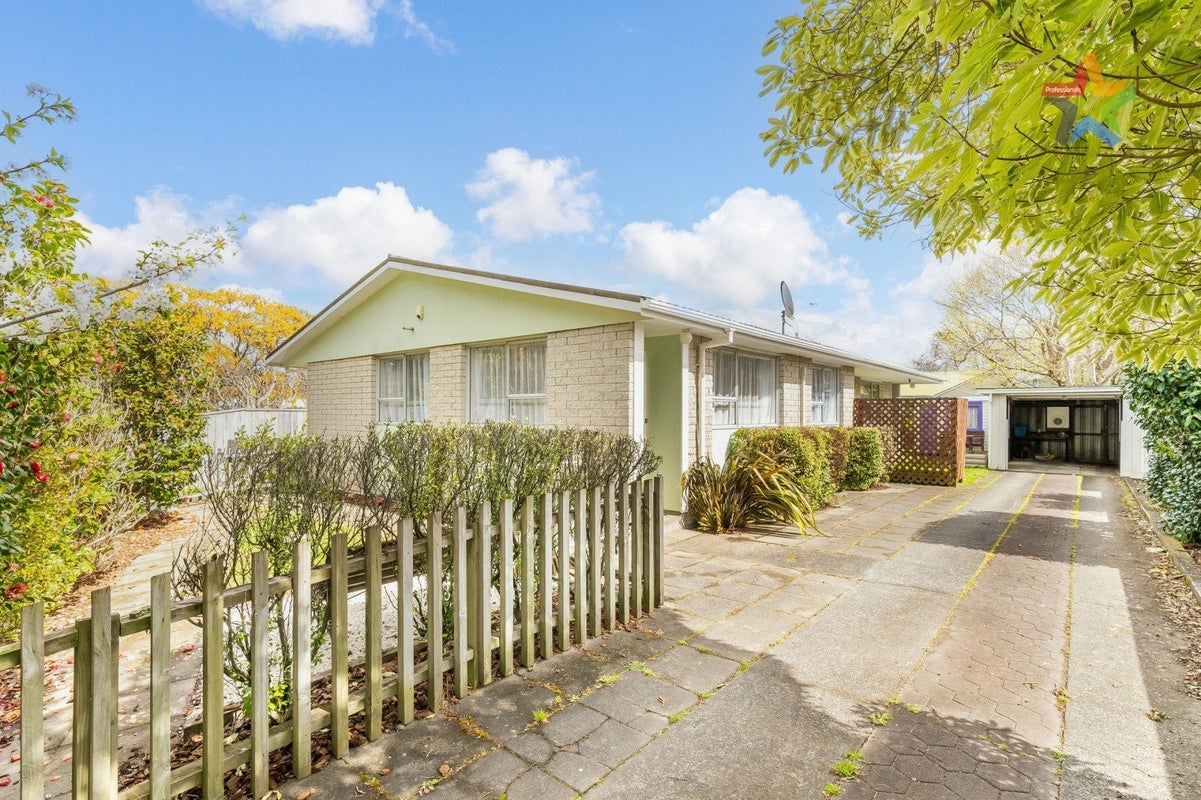 407A Riverside Drive, Fairfield, Lower Hutt - Carousel 2