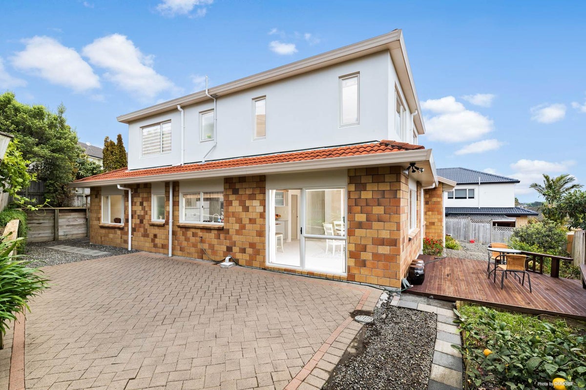 8 Dunvegan Rise, East Tamaki Heights, Auckland - Carousel 2