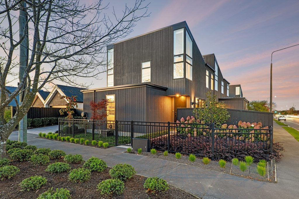 2 Bretts Road, St Albans, Christchurch - Carousel 1