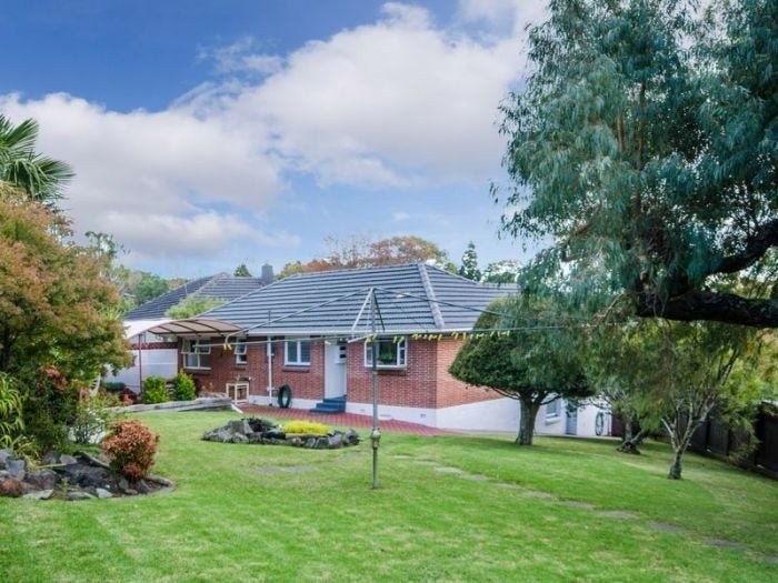 7 Hillsdale Road, Hillsborough, Auckland - Carousel 2