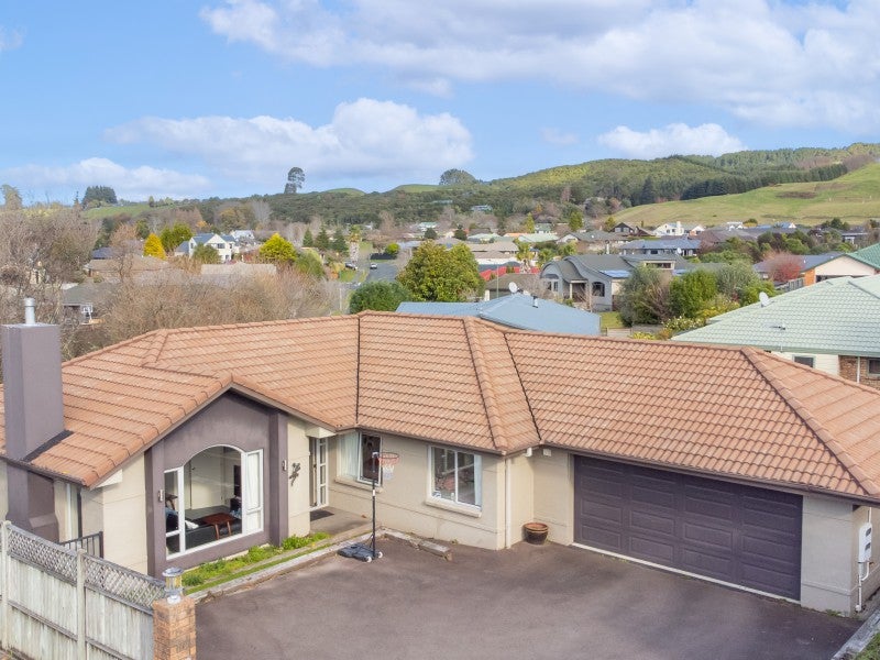 63 Hodgkins Street, Pukehangi, Rotorua - Carousel 1