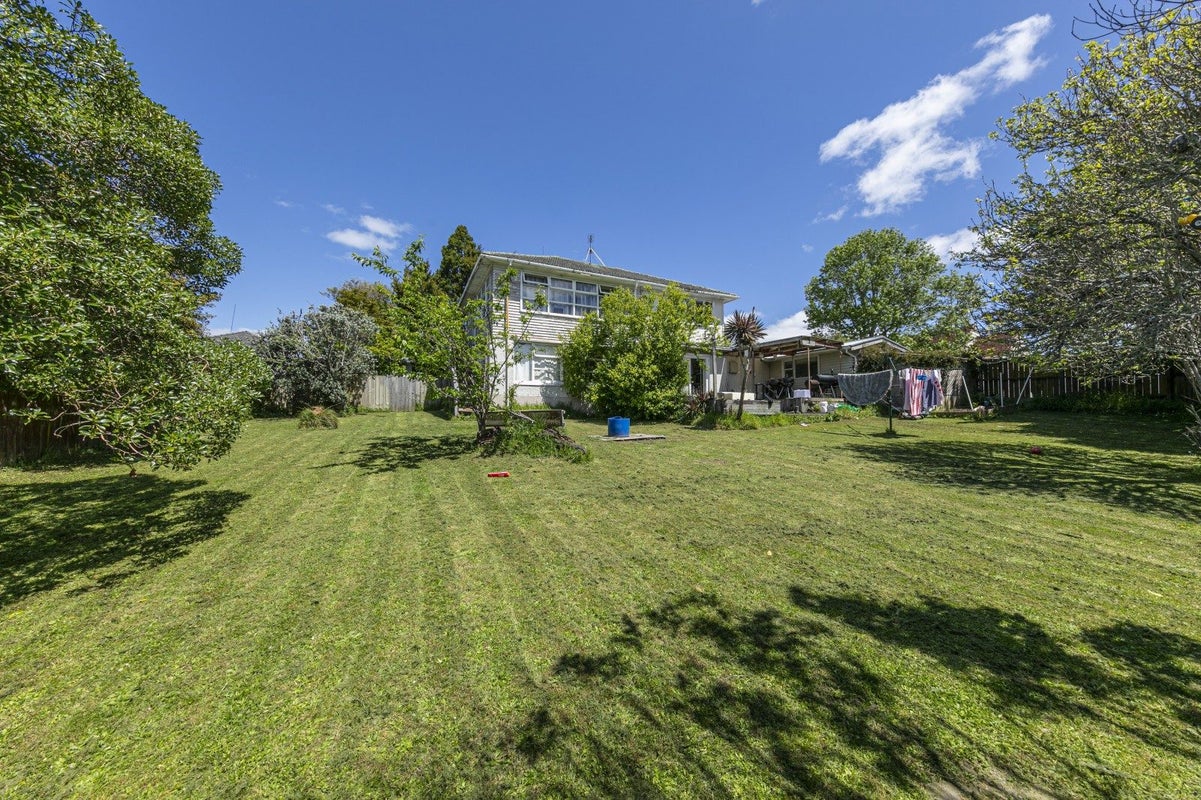 233 Onewa Road, Birkenhead, Auckland - Carousel 2