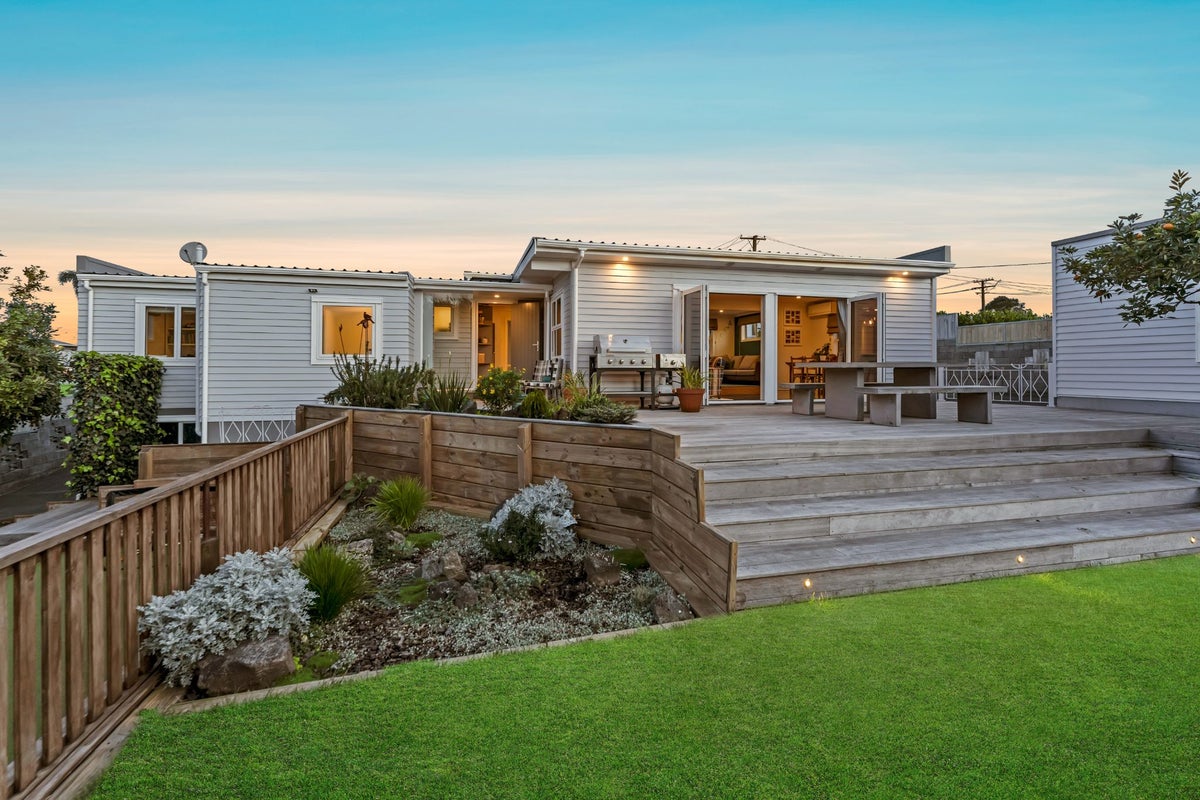 13 Kingfisher Place, Mangere, Manukau City, Auckland - Carousel 1