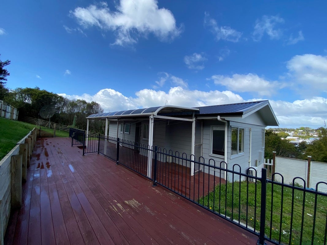 23 Lambrown Drive, Totara Vale, Auckland - Carousel 9