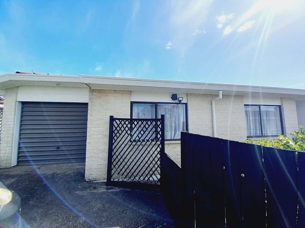 2/65 Golf Road, New Lynn, Auckland - Carousel 14