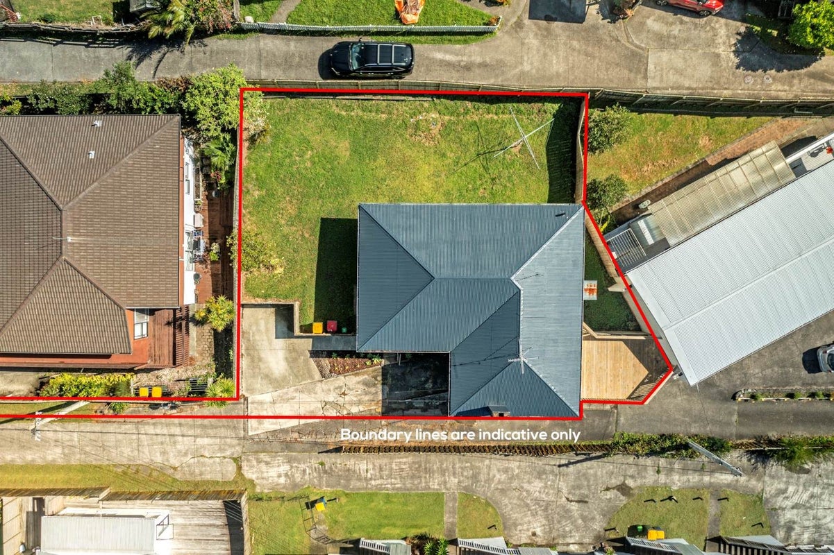 1/176 Chivalry Road, Glenfield, Auckland - Carousel 2
