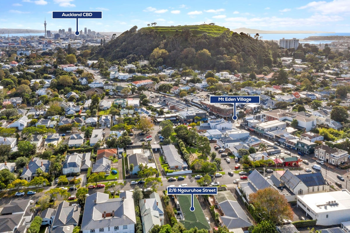 2/6 Ngauruhoe Street, Mount Eden, Auckland - Carousel 12
