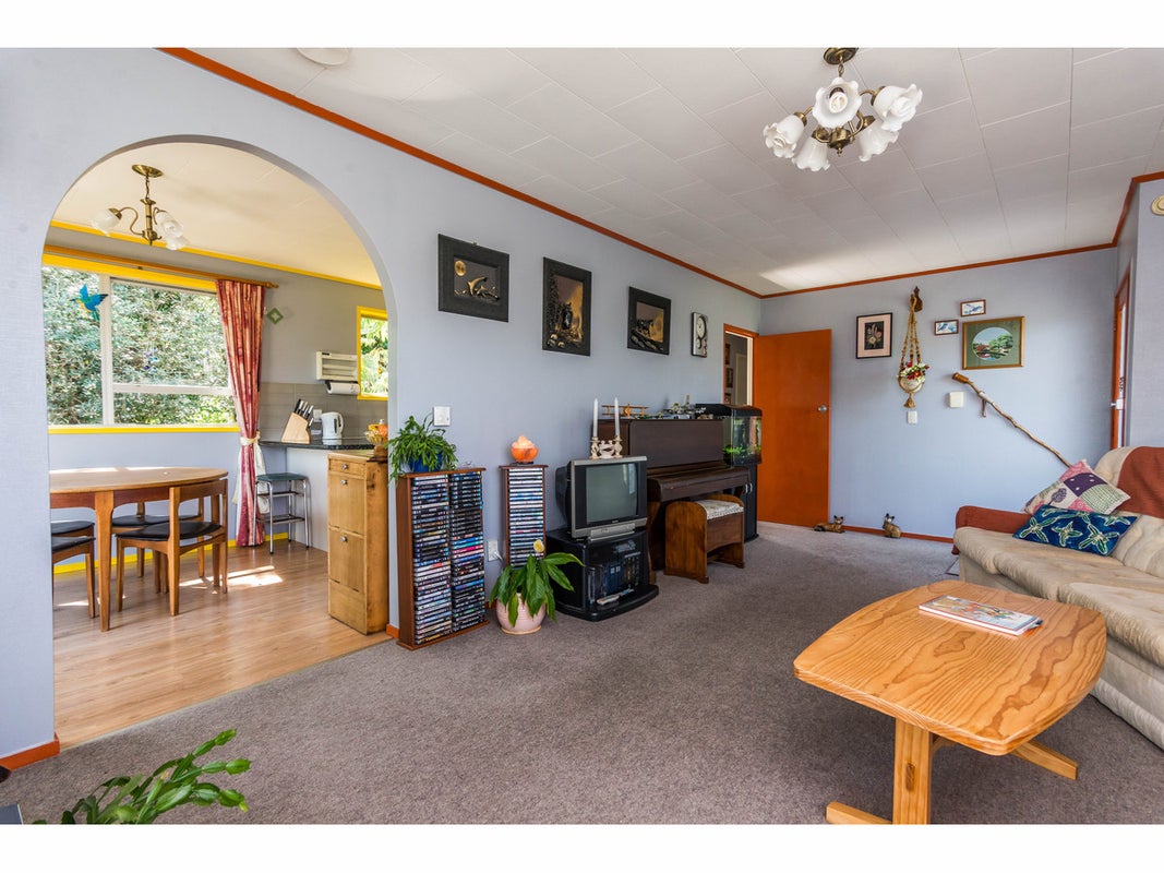 46 Captain Scott Road, Glen Eden, Auckland - Carousel 2