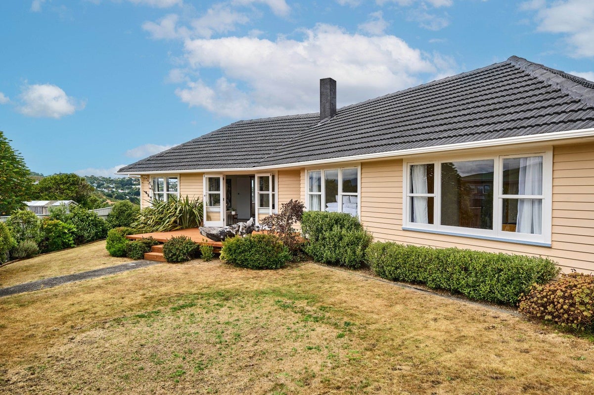 31 Priscilla Crescent, Kingston, Wellington - Carousel 1