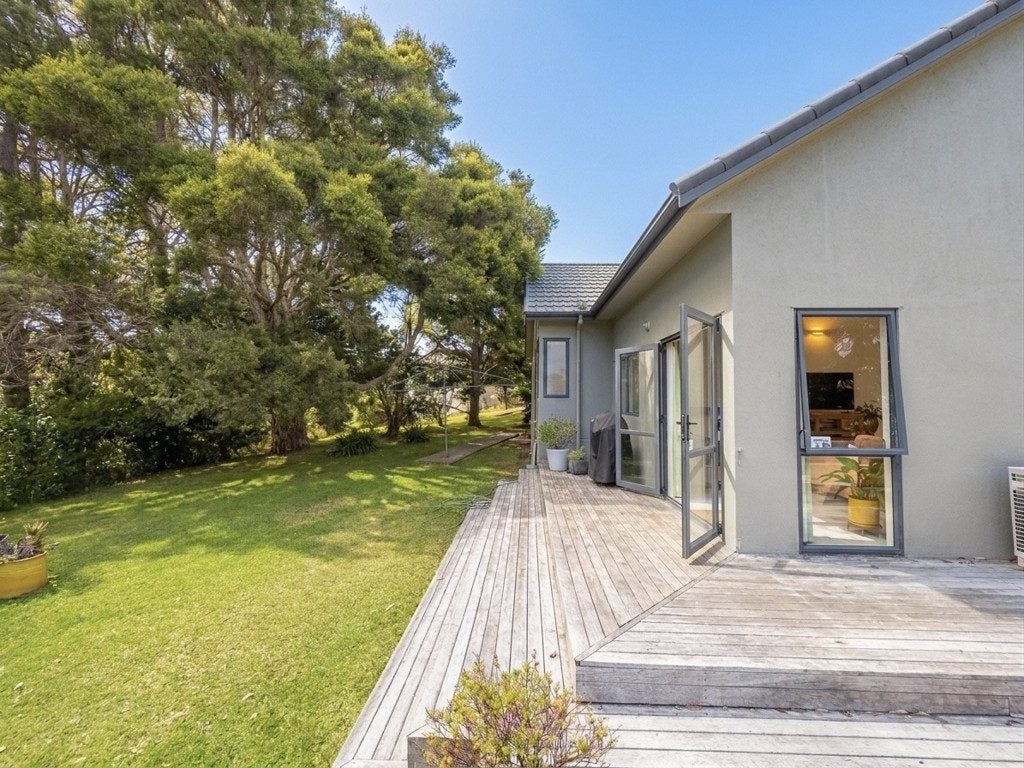 13A Orsova Place, Lynfield, Auckland - Carousel 1