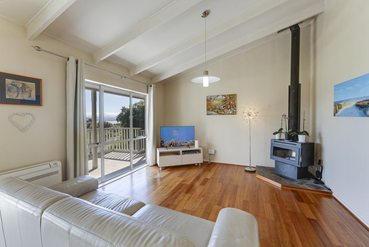 1/104 Tosswill Road, Tahunanui, Nelson - Carousel 2