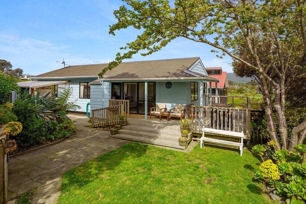 149 Weggery Drive, Waikanae Beach, Waikanae - Carousel 1