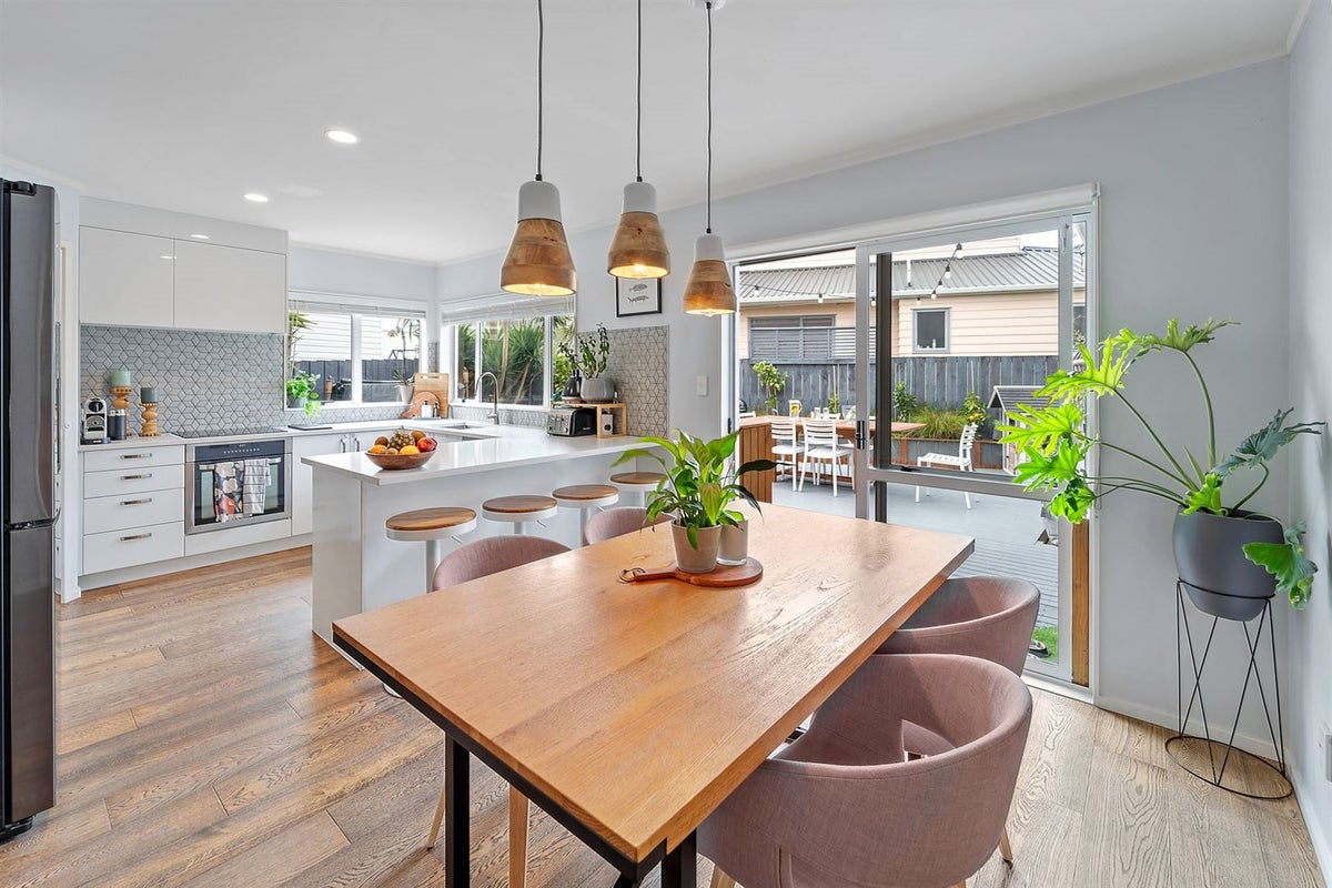 287D Vipond Road, Stanmore Bay, Whangaparaoa - Carousel 2