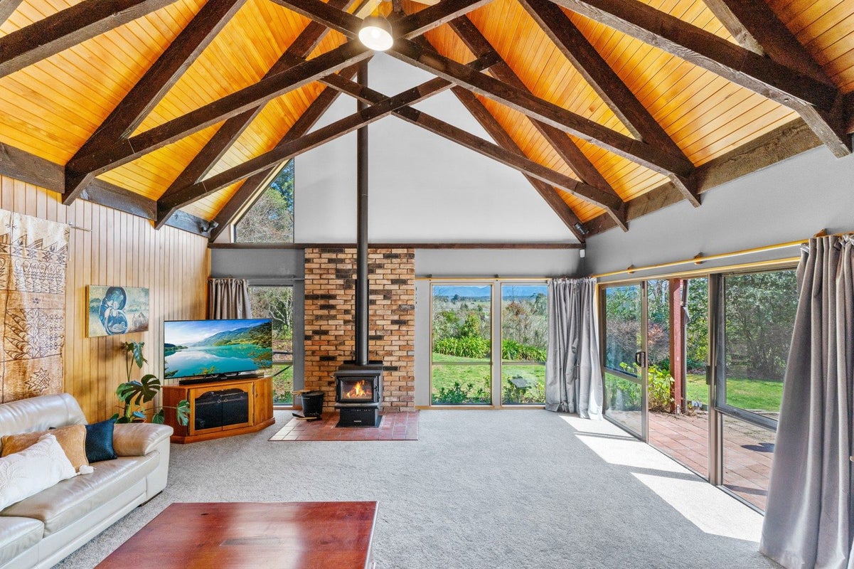 487 Harley Road, Upper Moutere - Carousel 1
