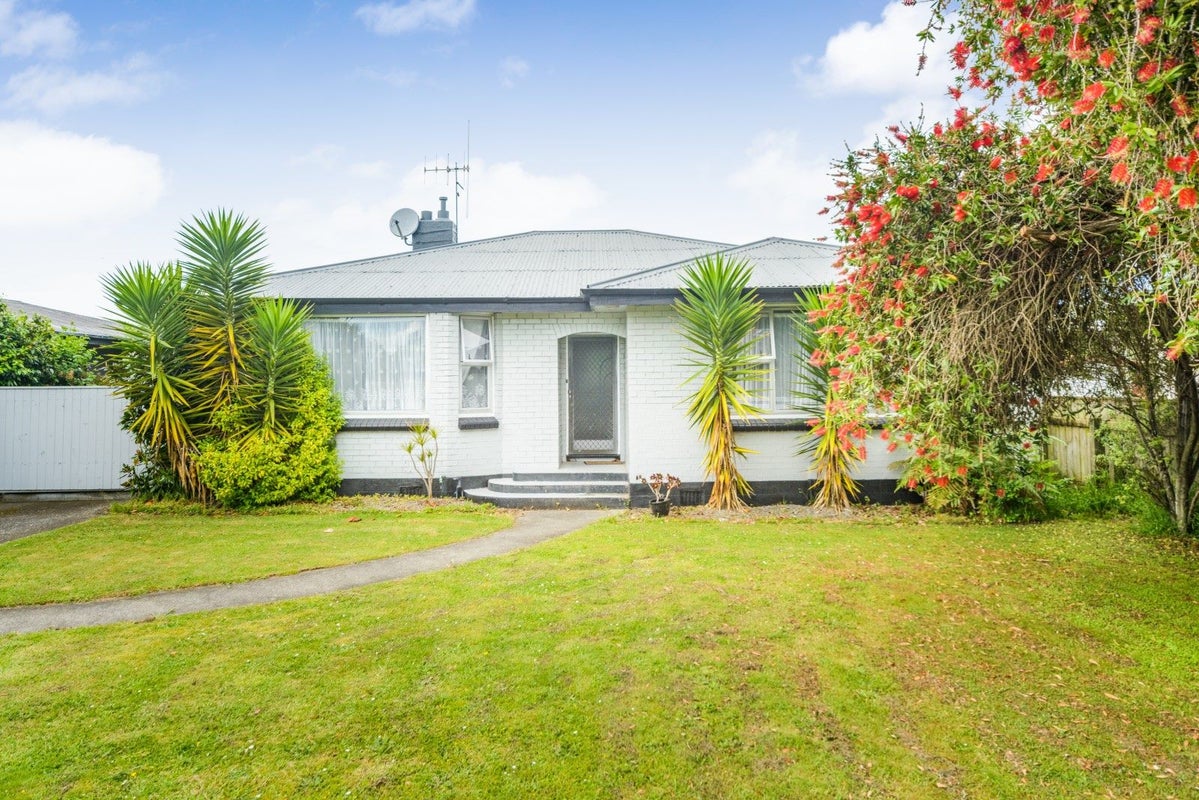 34 Haydon Street, Roslyn, Palmerston North - Carousel 1