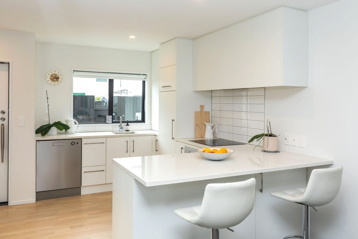 3/136 Sherborne Street, St Albans, Christchurch - Carousel 2