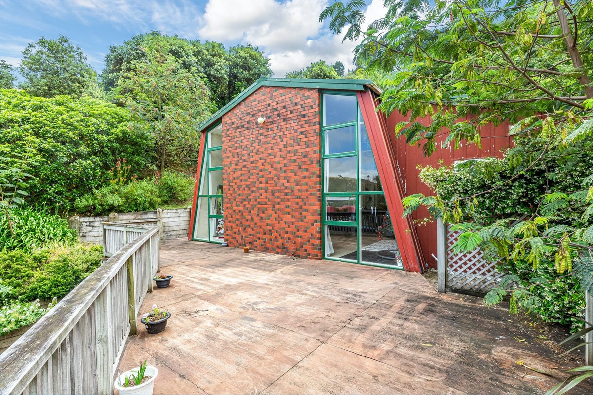 13 Acheron Road, Paremata, Porirua - Carousel 1