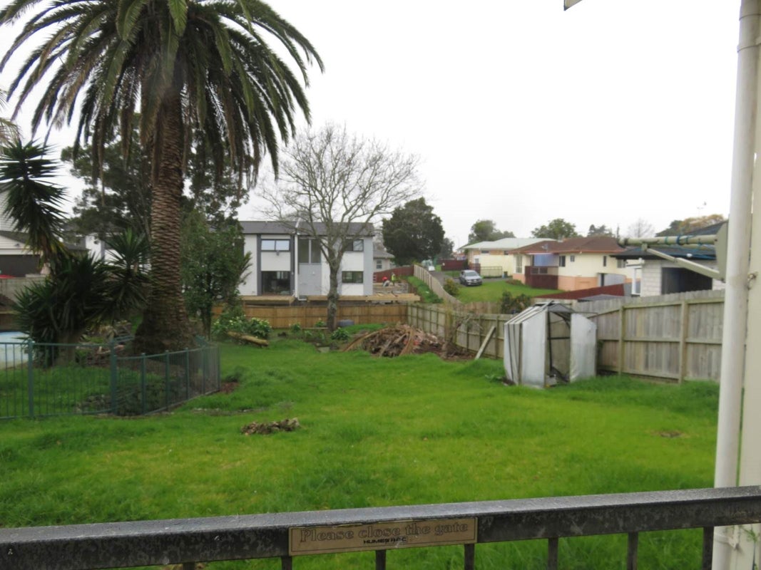 6 Wilmay Avenue, Papatoetoe, Auckland - Carousel 2