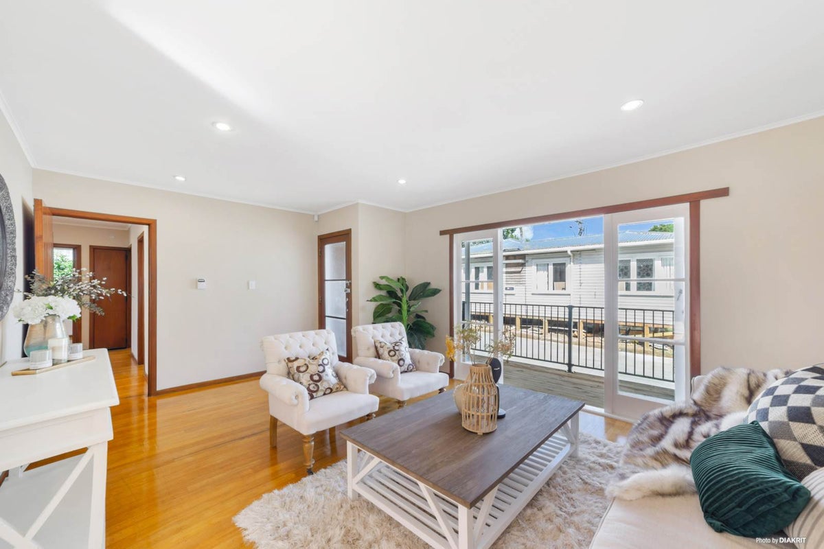 84A Eskdale Road, Birkdale, Auckland - Carousel 2