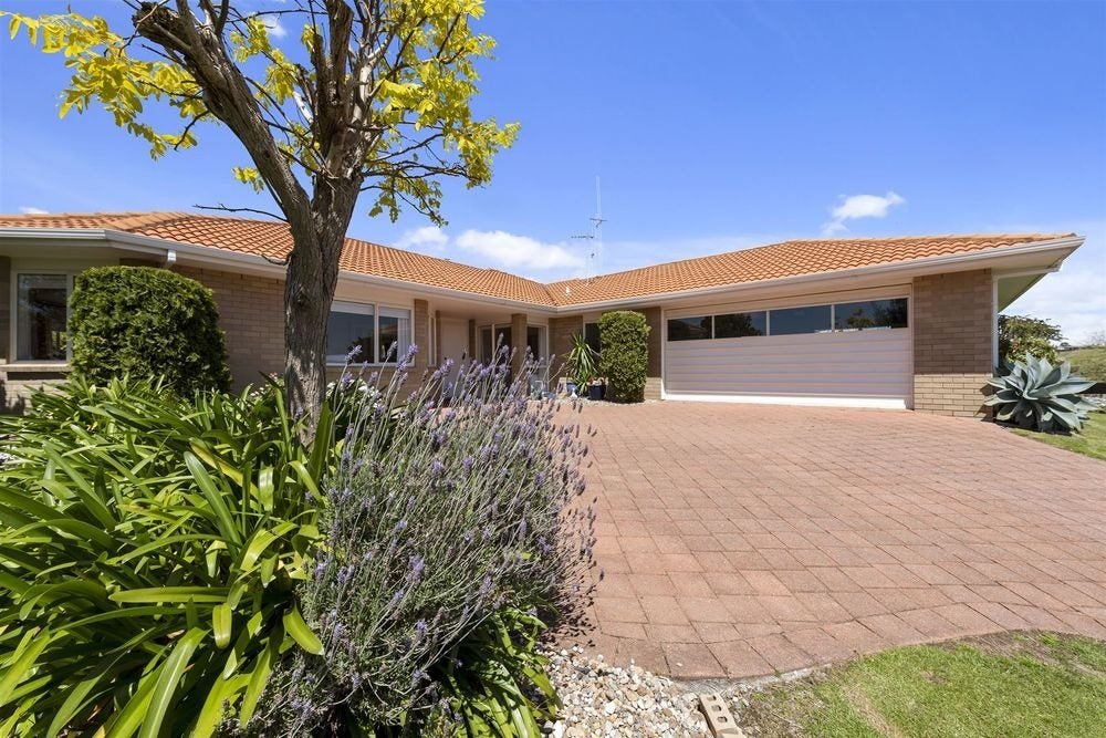21 Village Park Drive, Welcome Bay, Tauranga - Carousel 19