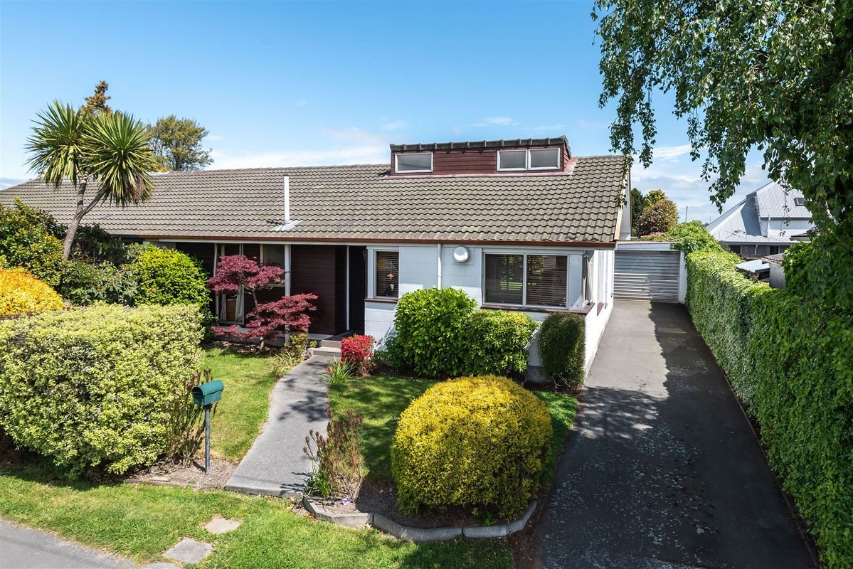 2/25 Avonhead Road, Avonhead, Christchurch - Carousel 1