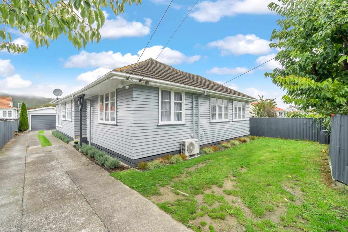 28A Churton Crescent, Taita, Lower Hutt - Carousel 2