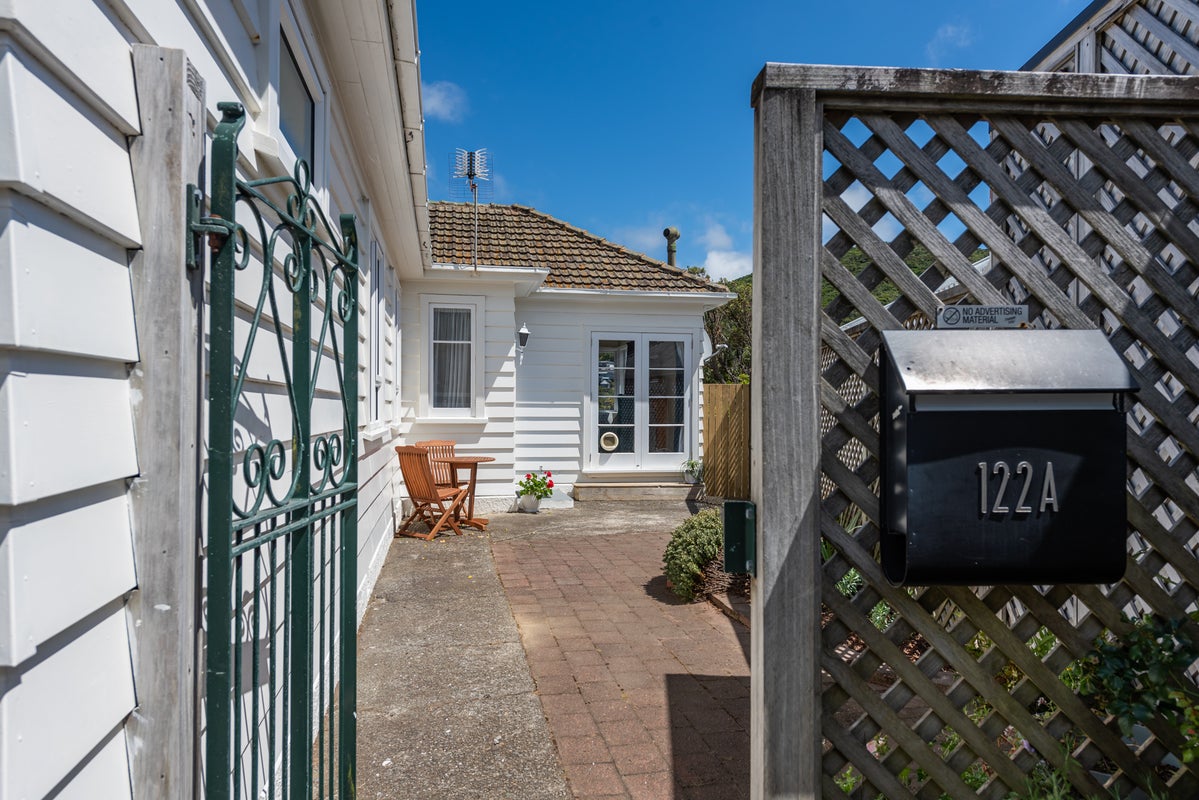 122A Donald Street, Karori, Wellington - Carousel 2