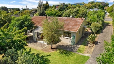 15 Ngaio Street, Otaki Beach, Otaki - Carousel 1