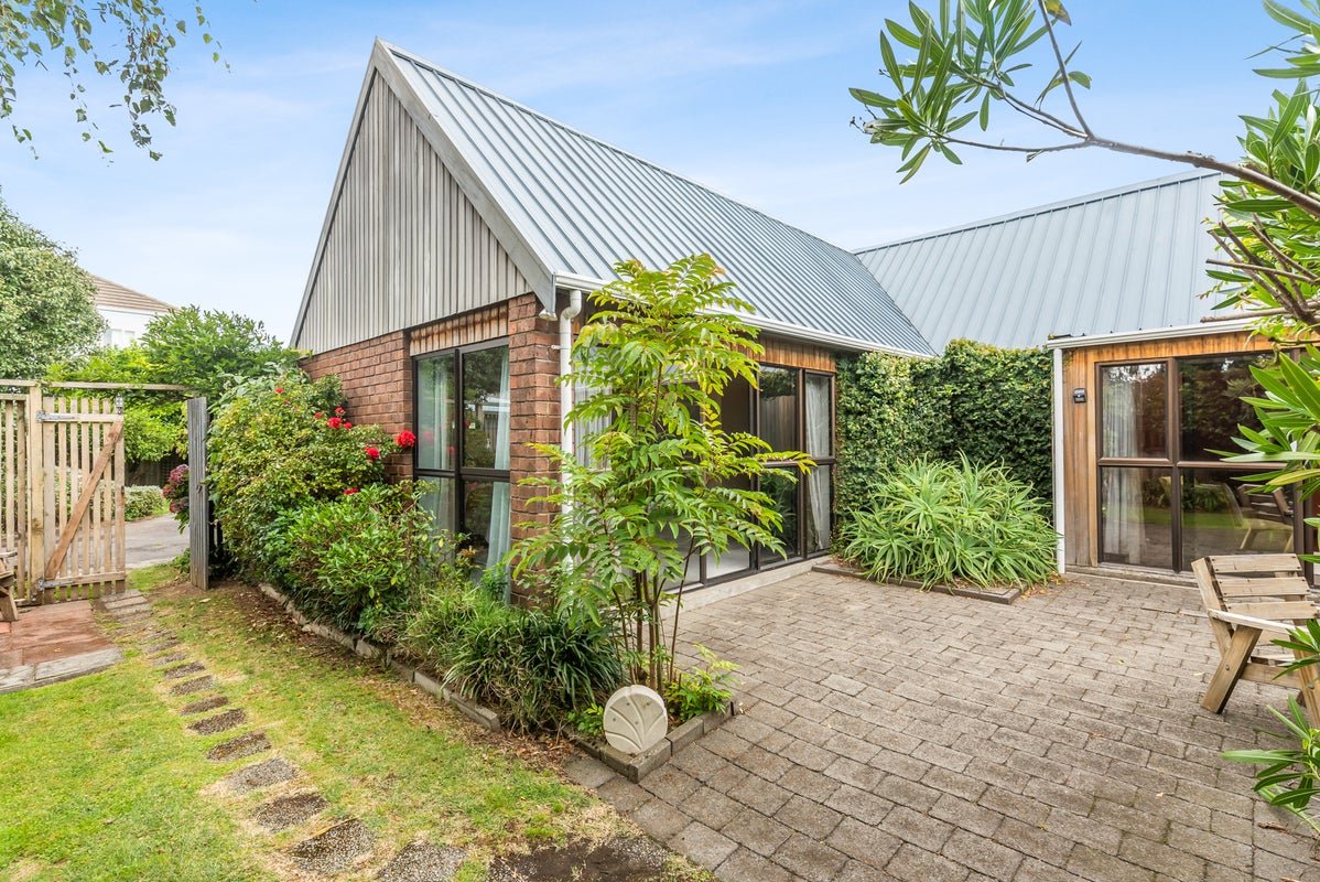 100 Rimu Road, Raumati Beach, Paraparaumu - Carousel 2