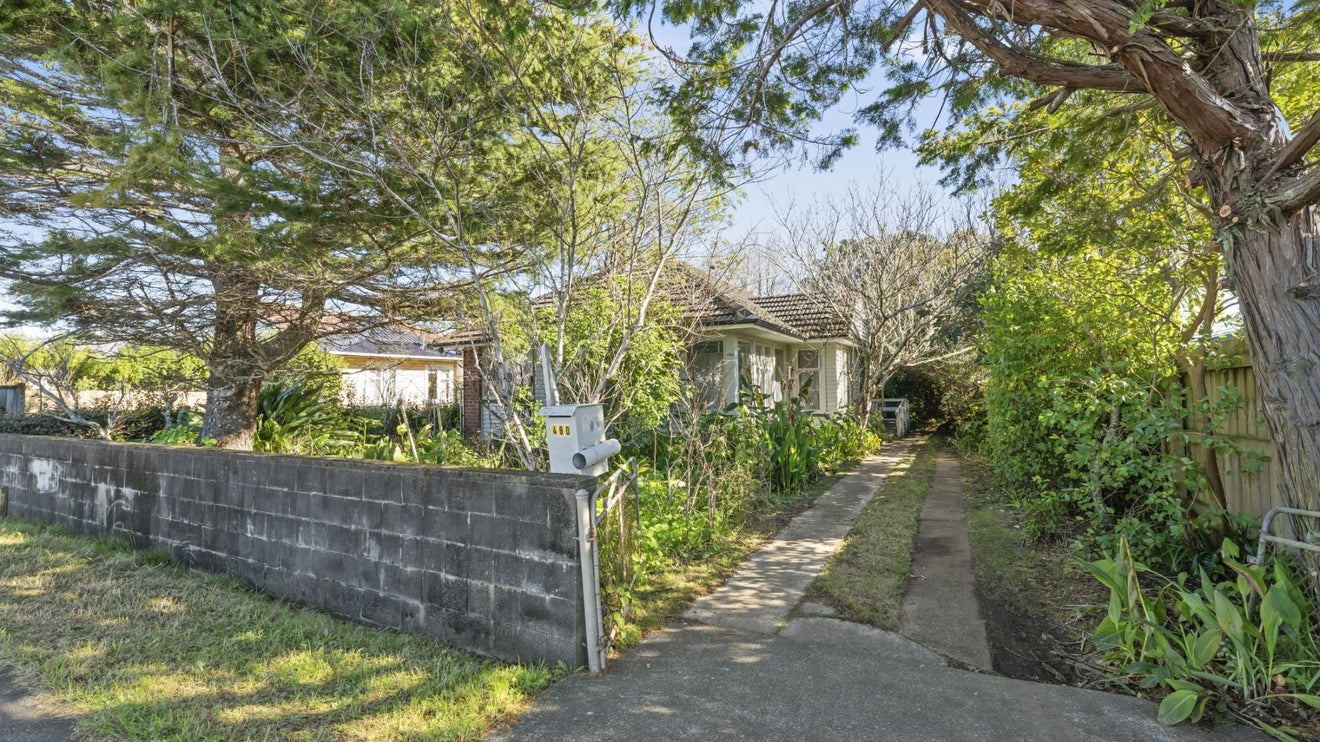 480 East Coast Road, Windsor Park, Auckland - Carousel 1