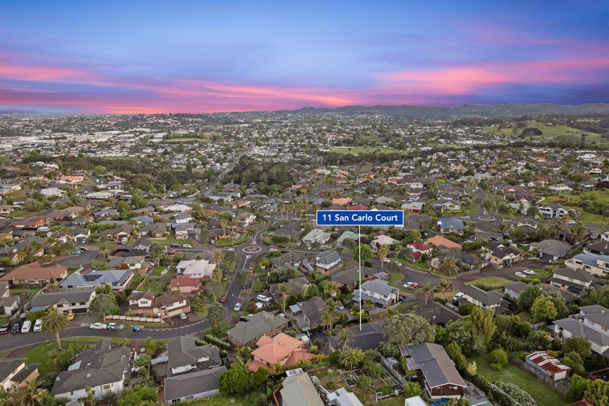 11 San Carlo Court, Henderson, Auckland - Carousel 30