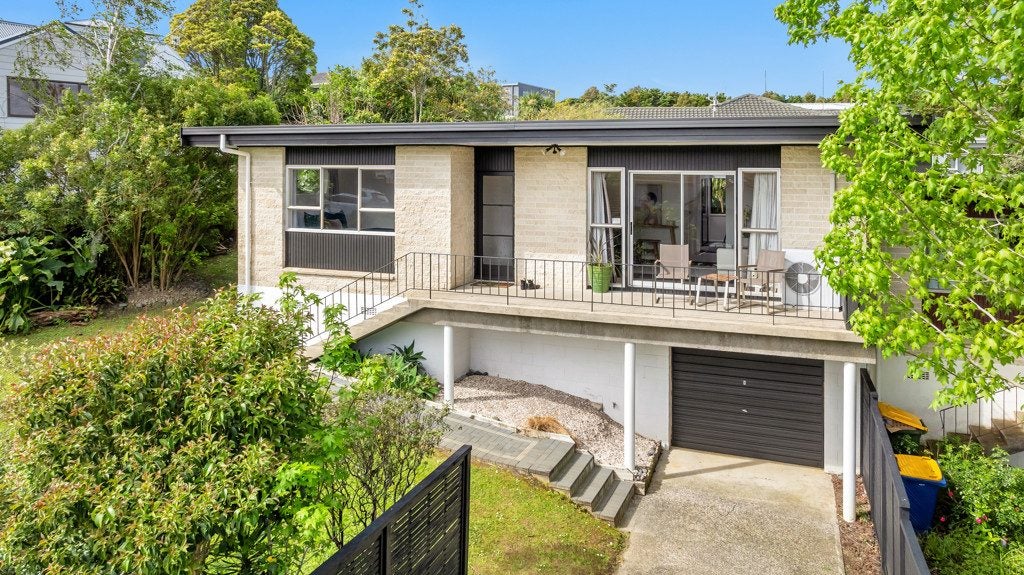 65 Stanaway Street, Hillcrest, Auckland - Carousel 1