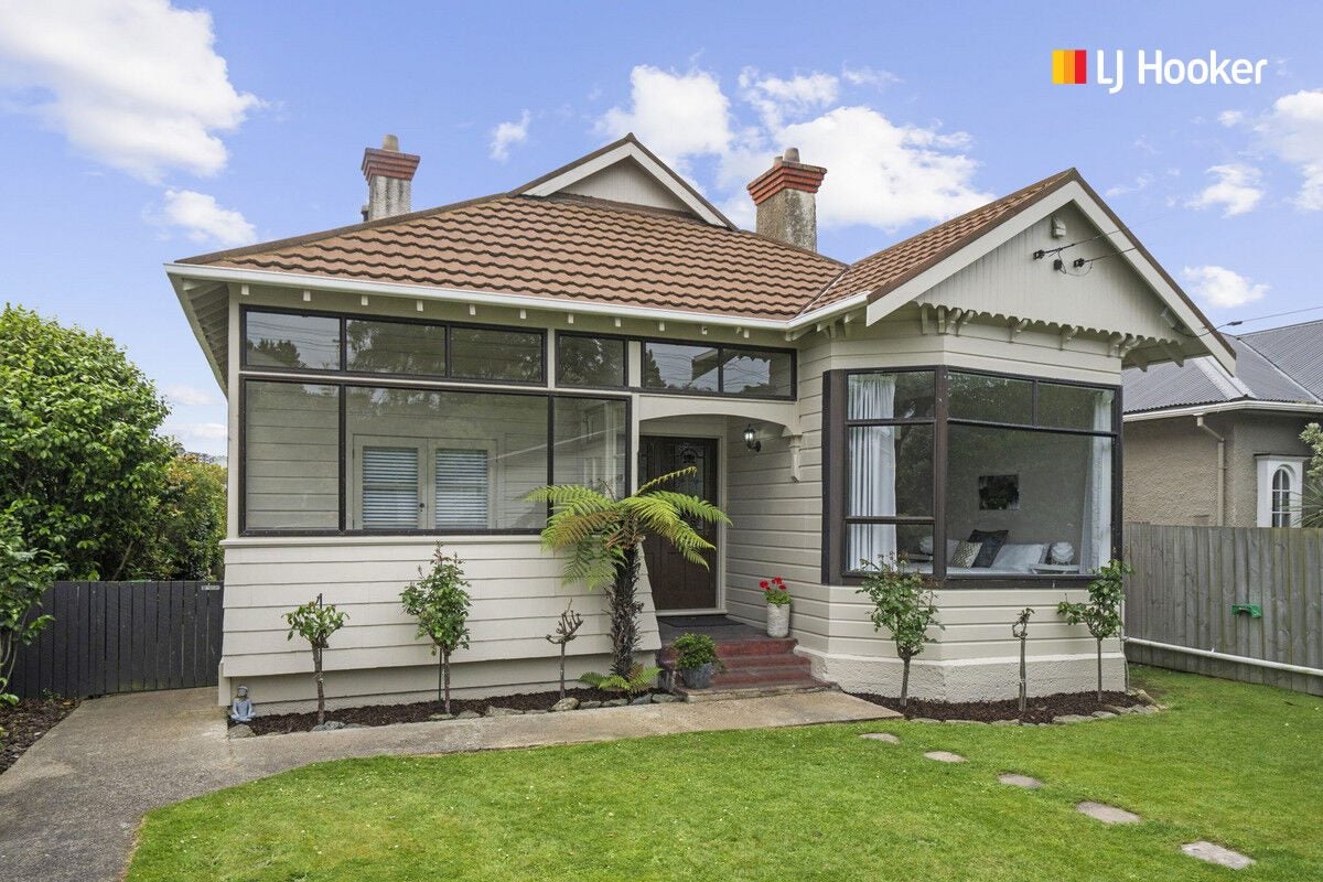 168 Victoria Road, Saint Clair, Dunedin - Carousel 1