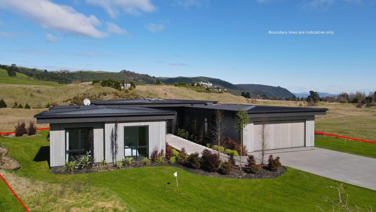 12 The Fairways, Kinloch, Taupo - Carousel 1