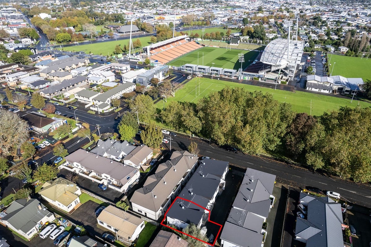 44D Willoughby Street, Whitiora, Hamilton - Carousel 12