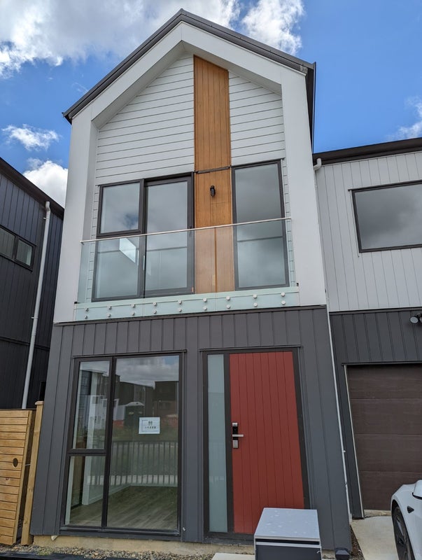 10 Hearth Street, Flat Bush, Auckland - Carousel 1