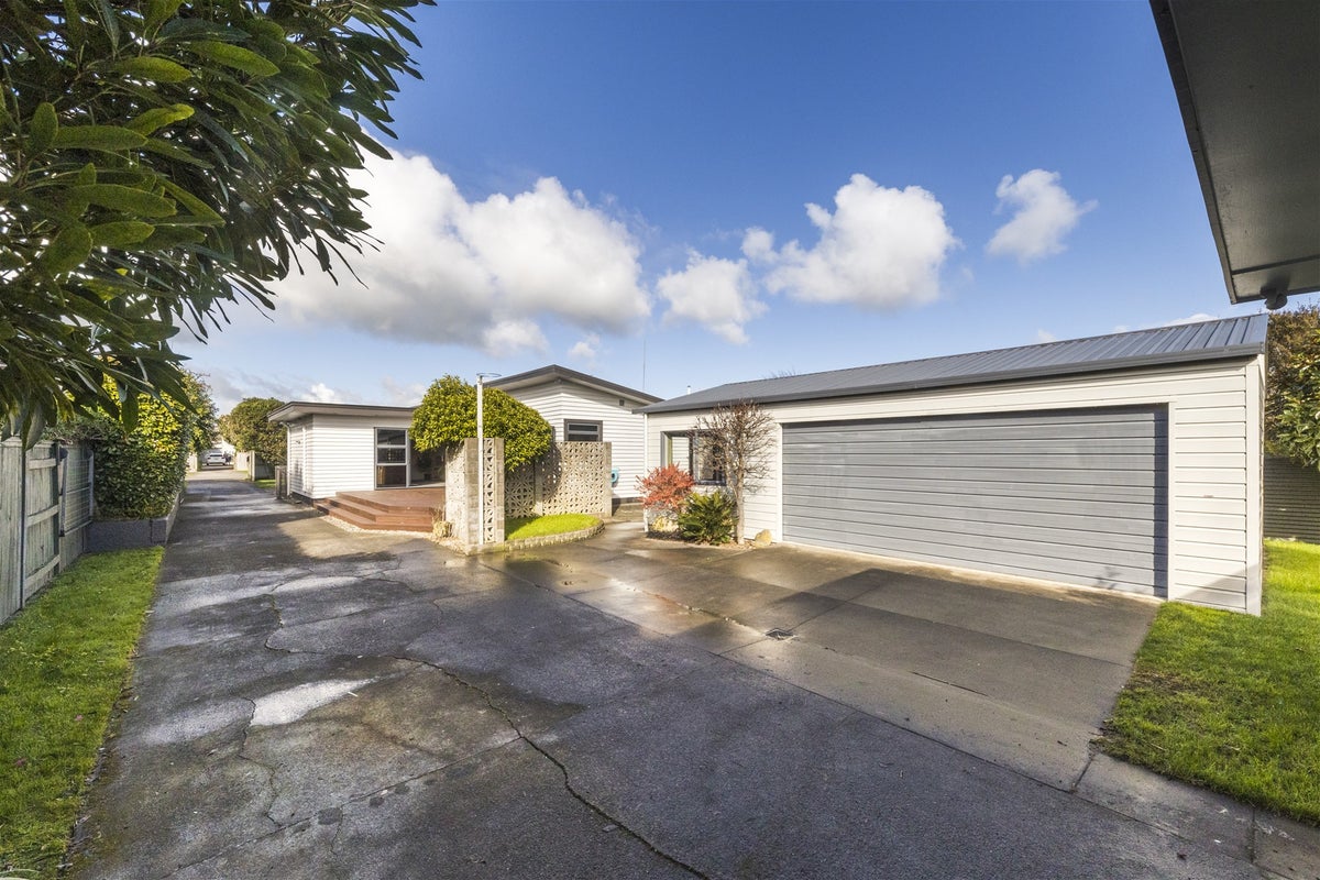 26 Sheffield Street, Awapuni, Palmerston North - Carousel 16