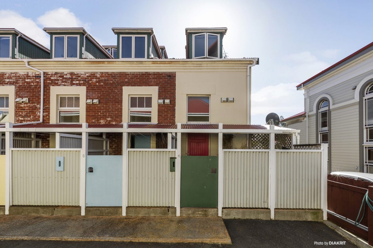 6/245 Adelaide Road, Newtown, Wellington - Carousel 2