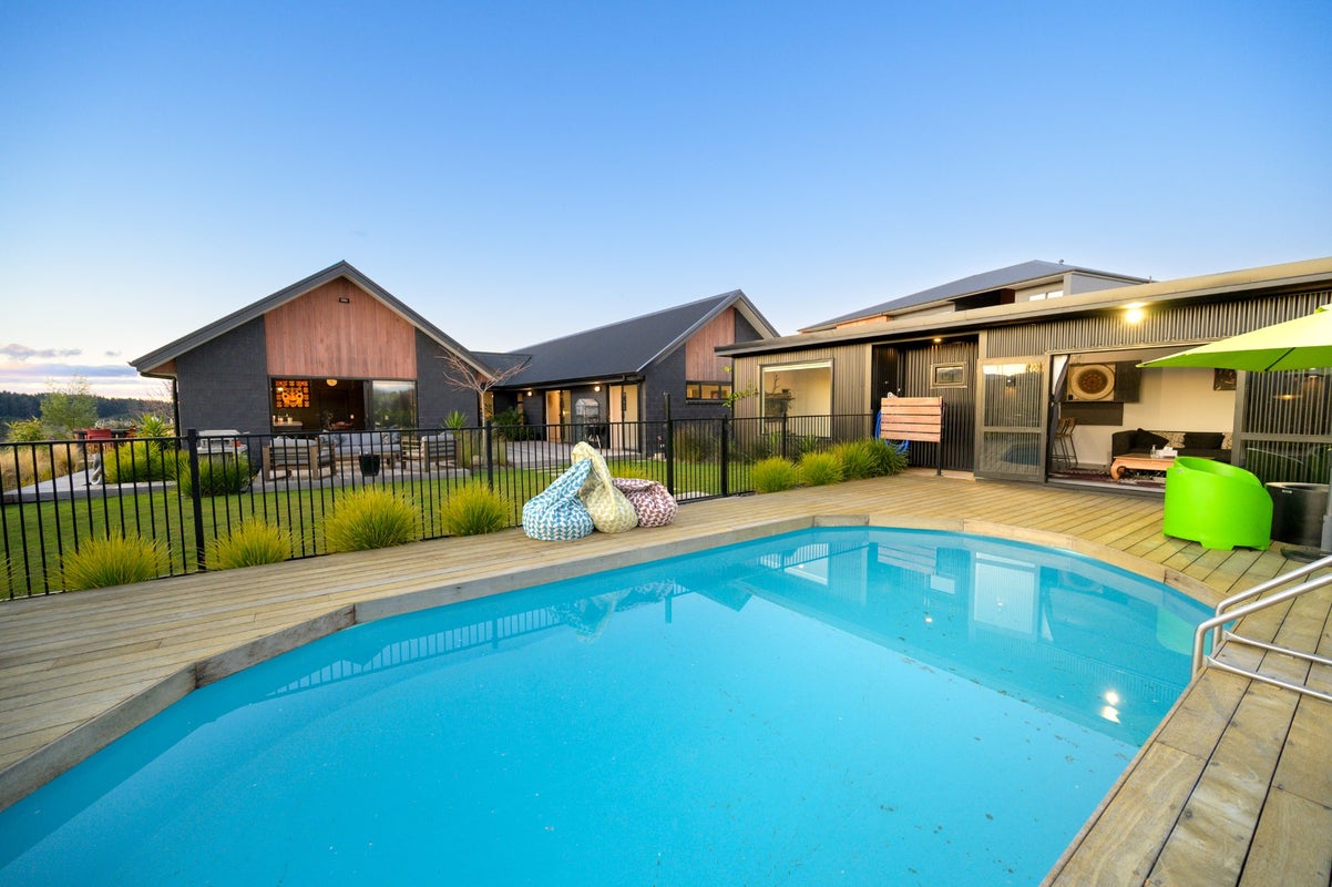 29 Redmill Road, Redwood Valley - Carousel 2