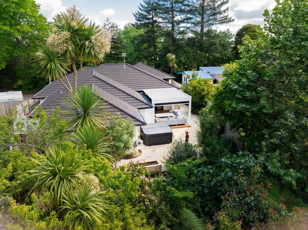 70A Nevada Road, Silverdale, Hamilton - Carousel 1