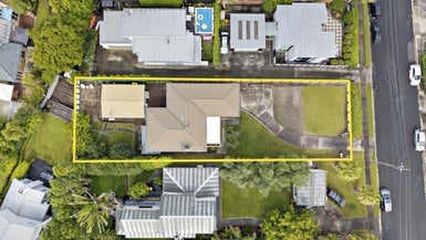 12 Kenmure Avenue, Forrest Hill, Auckland - Carousel 1