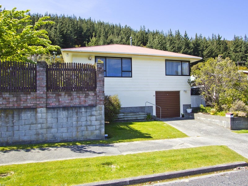 42 Trelawney Road, Wainuiomata, Lower Hutt - Carousel 19