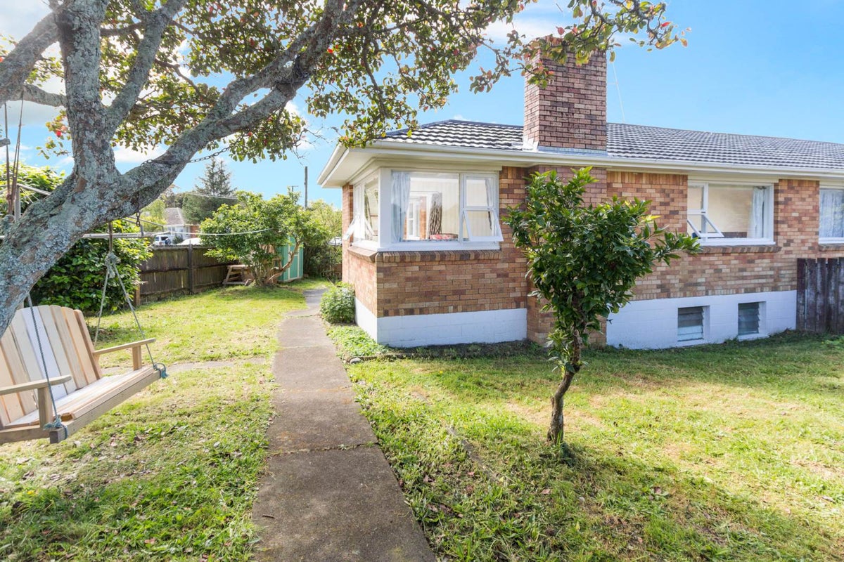 1/356 Blockhouse Bay Road, Avondale, Auckland - Carousel 1