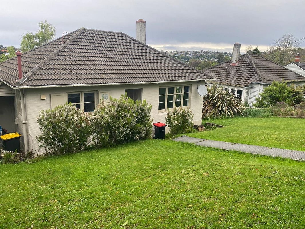 56 Prospect Bank, Wakari, Dunedin - Carousel 1