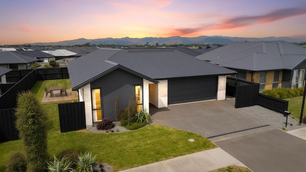 34 Papatahora Drive, Lincoln, Lincoln - Carousel 1