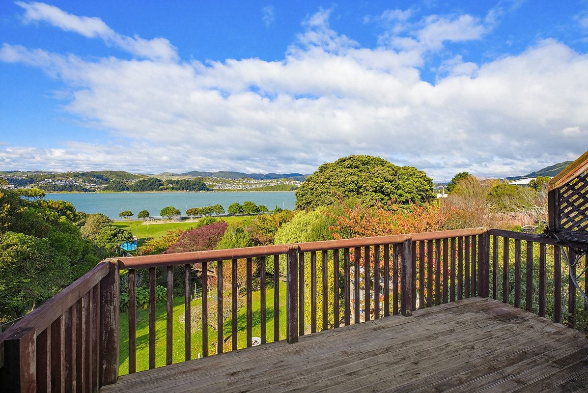 57 Waiuta Street, Titahi Bay, Porirua - Carousel 2